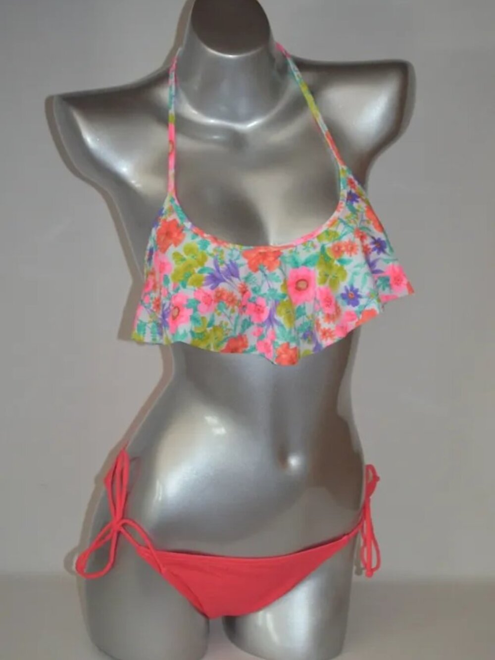 Brand New Victoria's Secret Women's Bikini Set. XS Top/Medium Bottoms